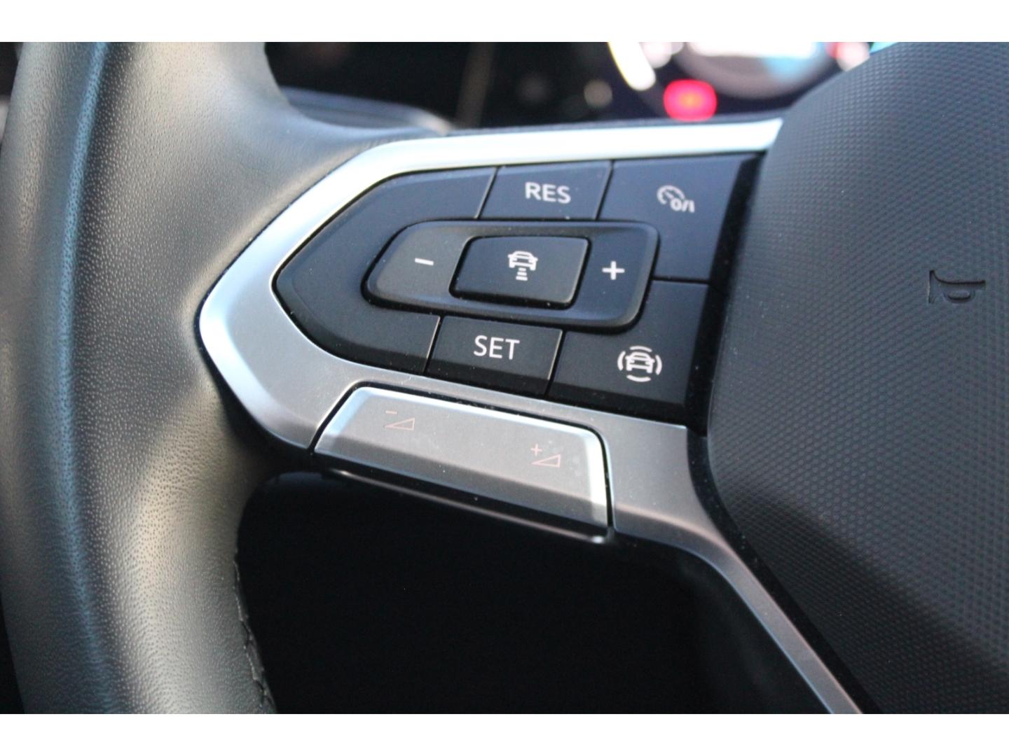 Volkswagen Golf 8 1.5 TSI Move KAMERA NAVI LED ACC SHZ GRA, миниатюра 15