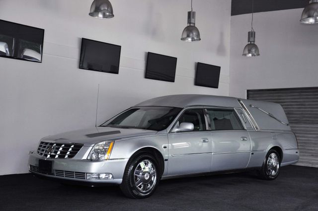 Cadillac DTS V8 (DeVille-Nachfolger) ! Leichenwagen !