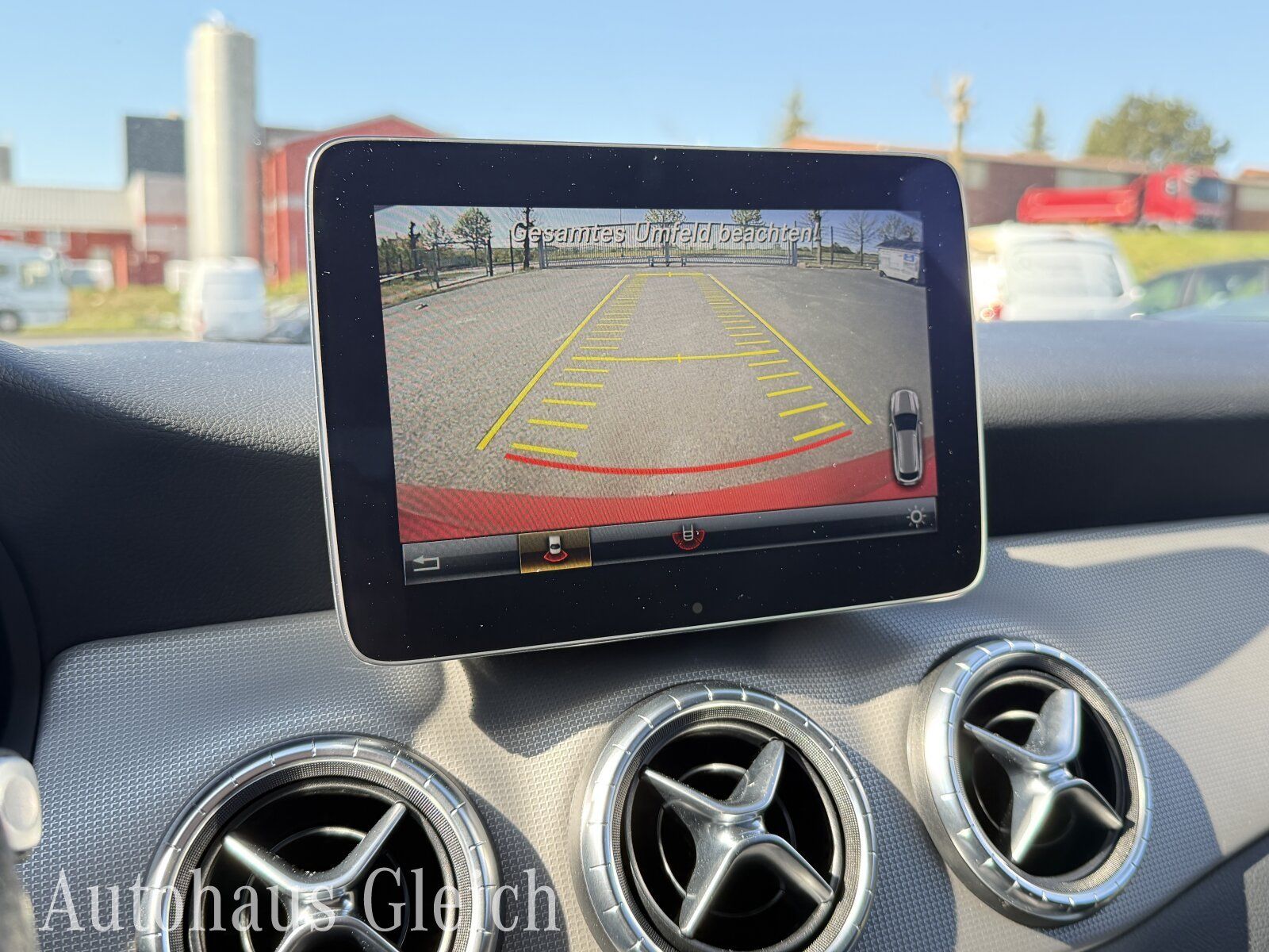 Fahrzeugabbildung Mercedes-Benz CLA 250 Shooting Brake Urban Navi/Distronic/Klim