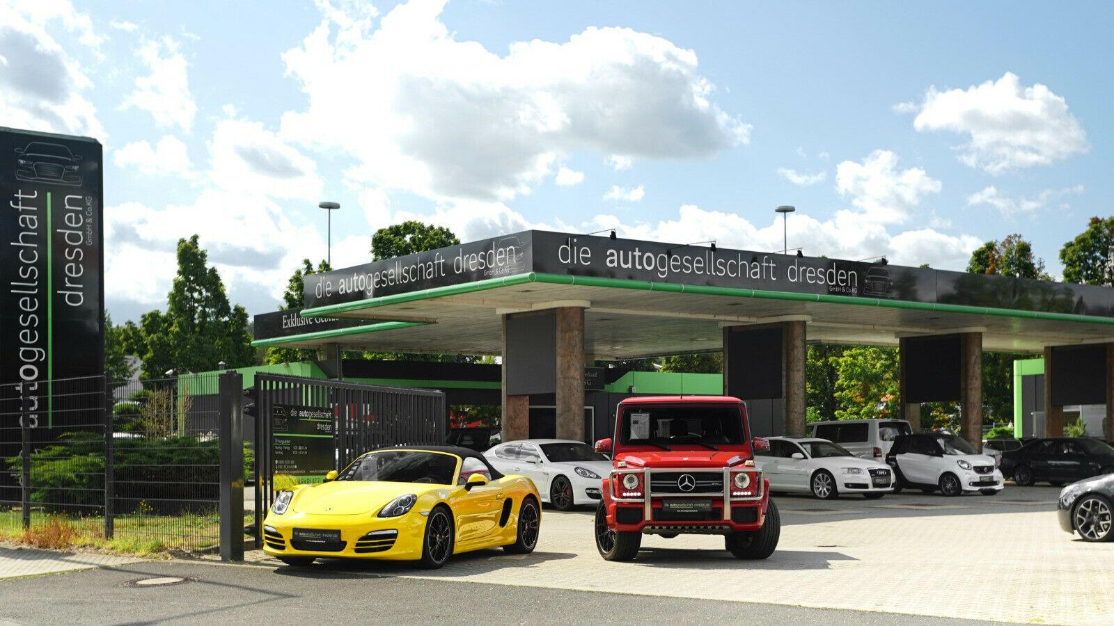 showroom-image-main