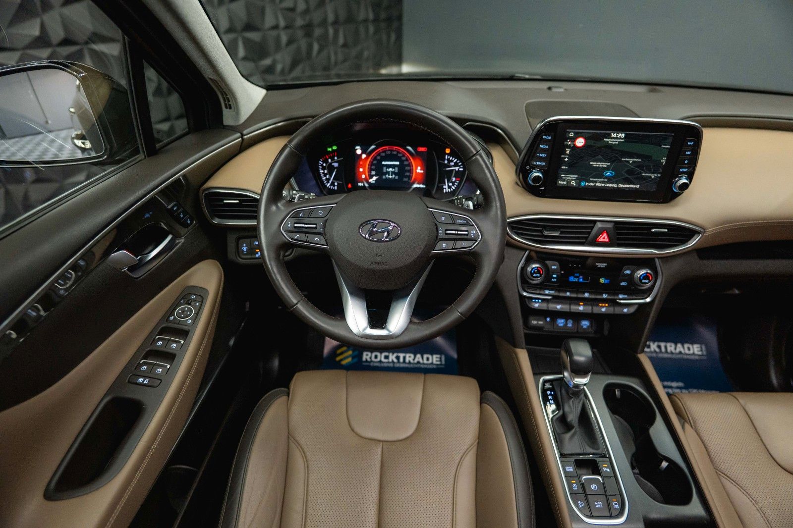 Fahrzeugabbildung Hyundai SANTA FE Premium 4WD 8G *Pano*360*LED*ACC*HUD*