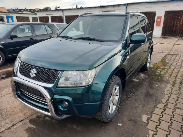 Suzuki Vitara Grand 4x4.