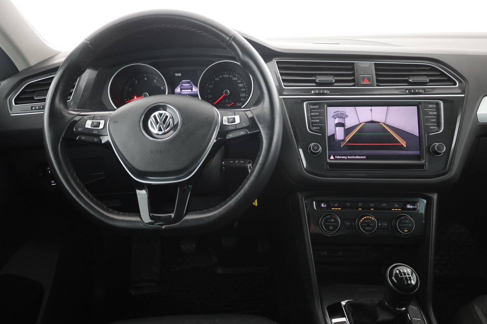 Volkswagen Tiguan 1.4 TSI Comfortline LED AHK Kamera ACC
