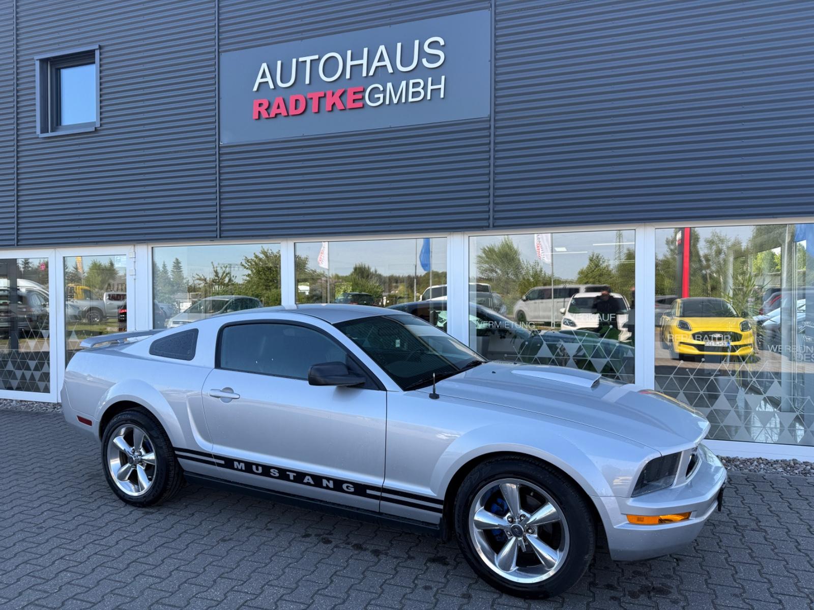 Ford Mustang 4.0 V6 COUPE