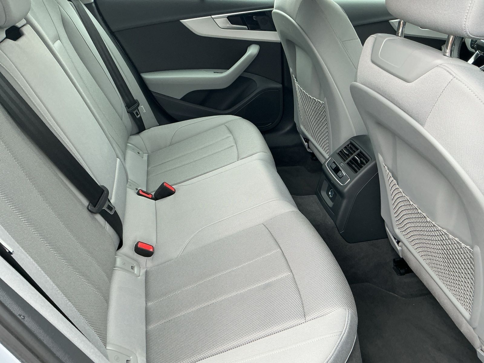 Audi A4 - Bild 16