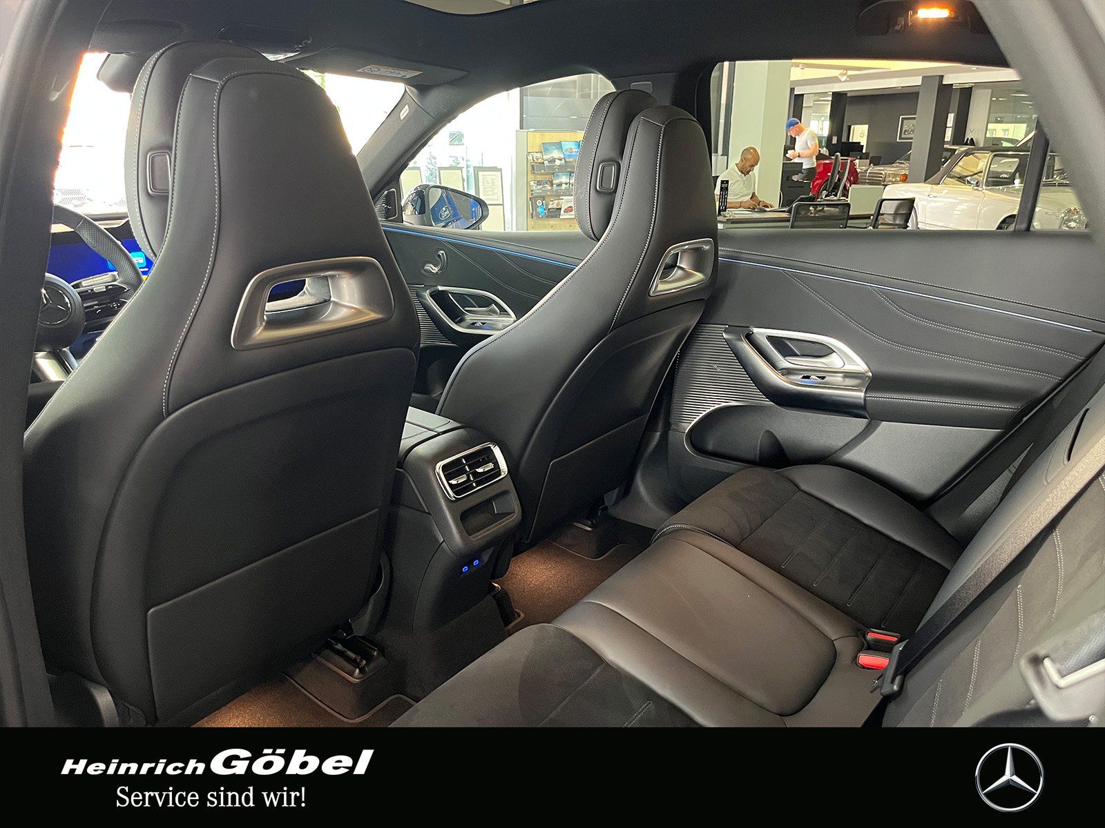 Fahrzeugabbildung Mercedes-Benz GLC 400 4M EQ AMG+PANO+HYPERSCREEN+BURMESTER