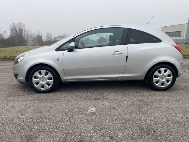 Opel Corsa 1.2 3 porte Club