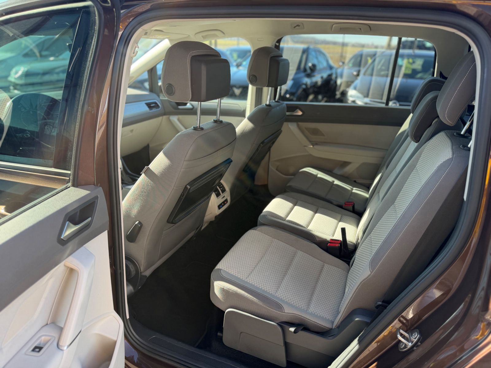 Touran 1.6 TDI DSG NAVI LED