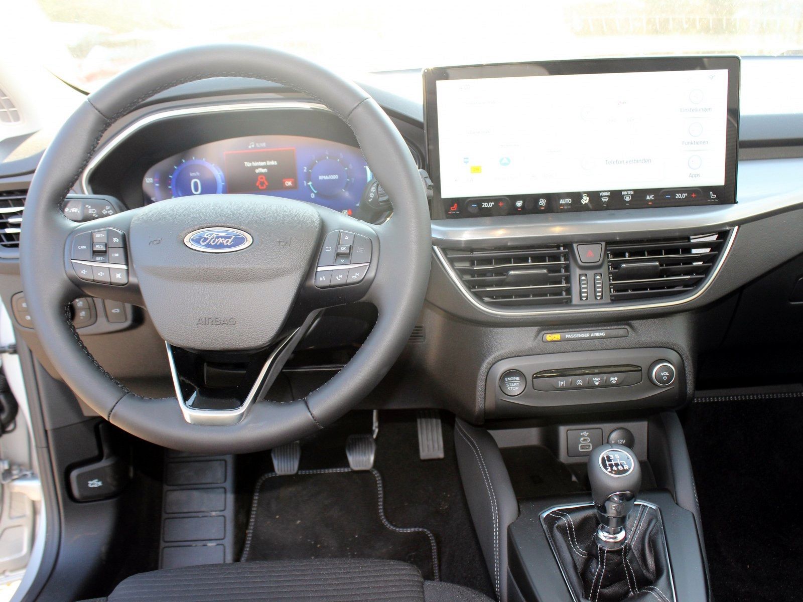 Fahrzeugabbildung Ford Focus Titanium X 1,0 EcoBoost