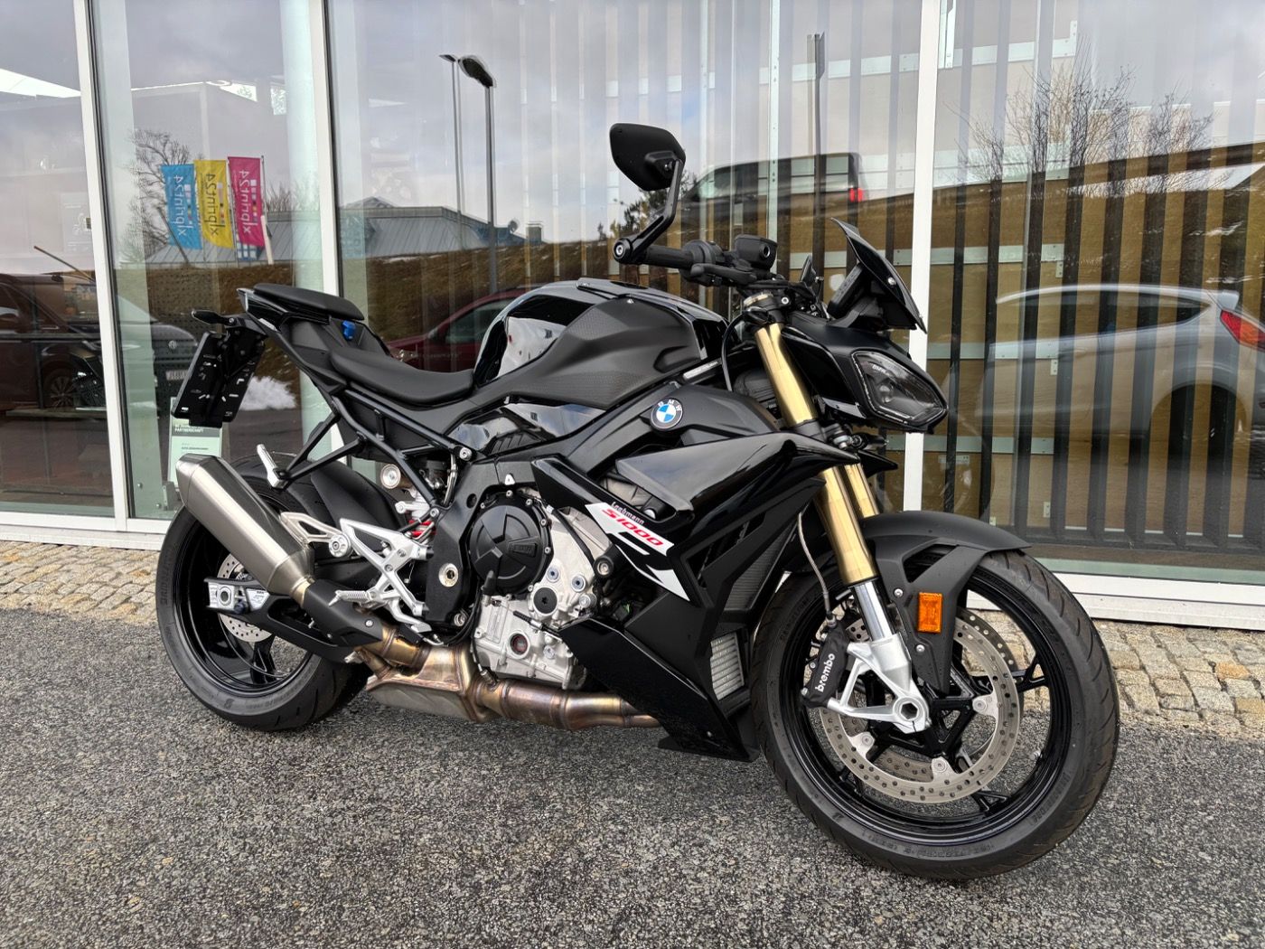 Fahrzeugabbildung BMW S 1000 R 2 Pakete Lenkerendspiegel