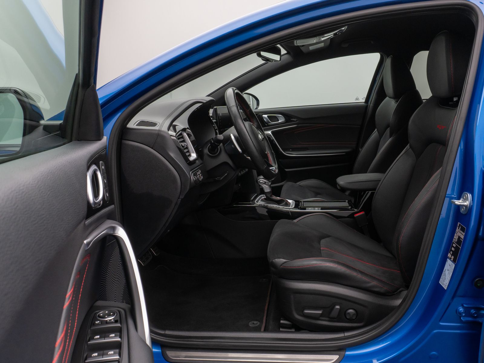 Fahrzeugabbildung Kia ProCeed GT 1.6 T-GDI DCT Kamera DAB JBL Sport