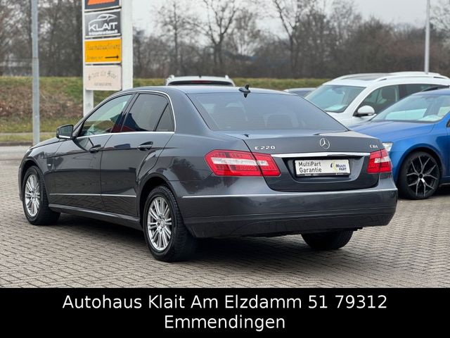 Fahrzeugabbildung Mercedes-Benz E 220 E Limousine E 220 CDI BlueEfficiency