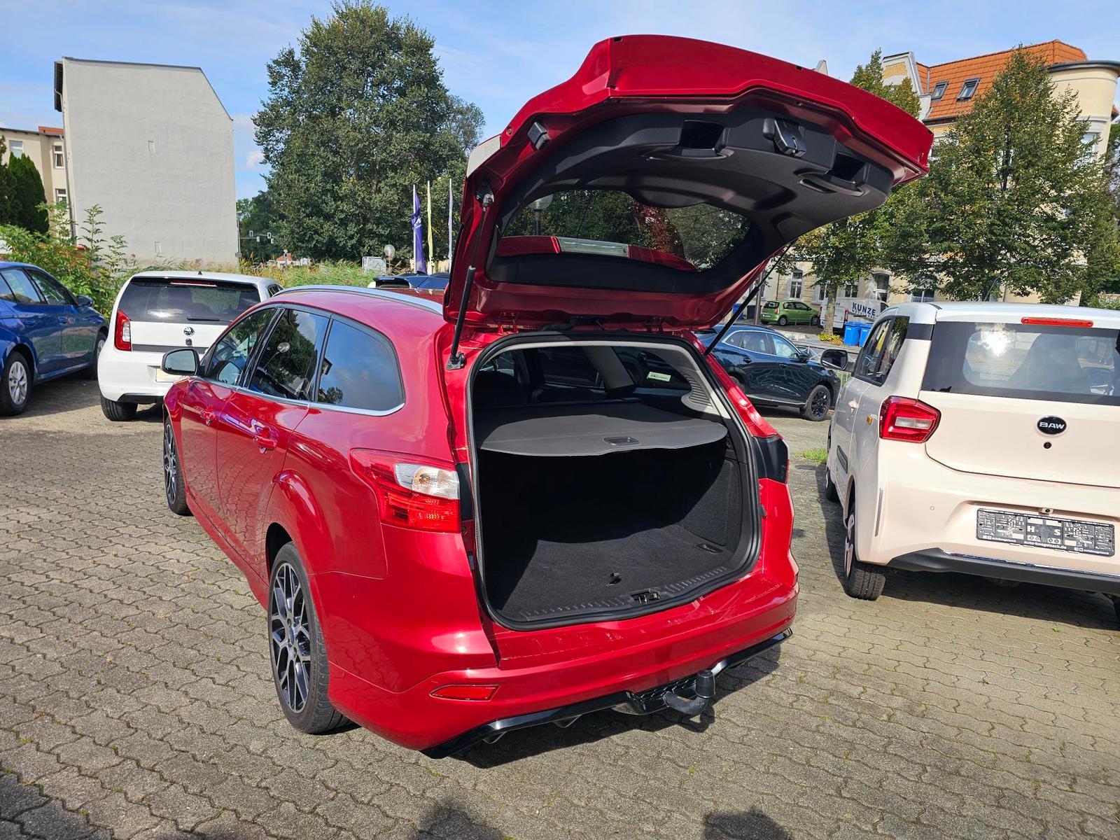 Ford Focus 2013 — photo 29