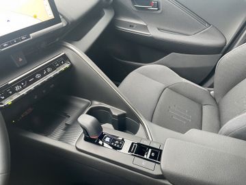 Toyota C-HR 1.8 Hybrid Teamplayer *PDC*ACC*DAB*NAV*SHZ*