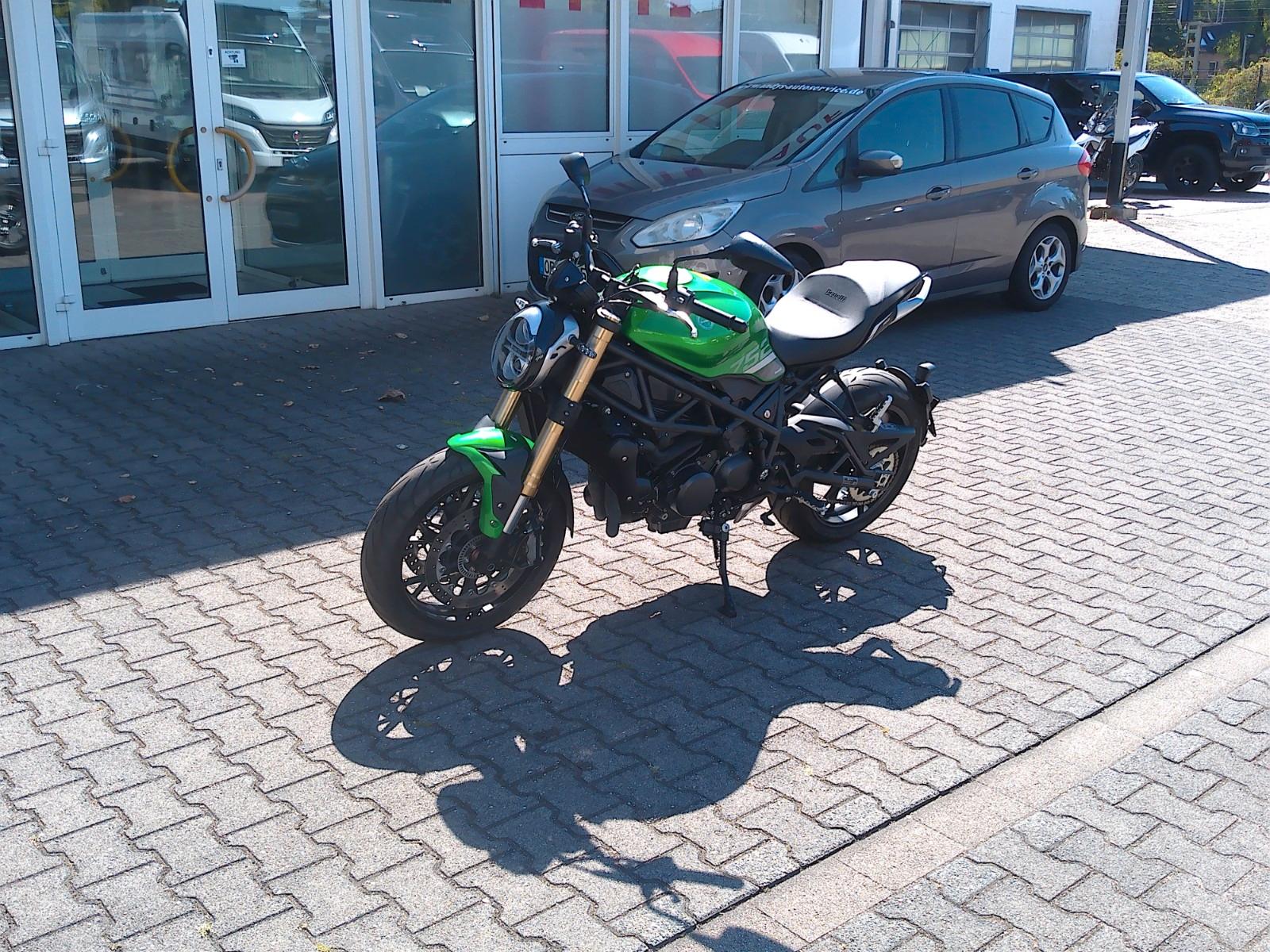 Benelli 752 S, Naked bike, E5, grün