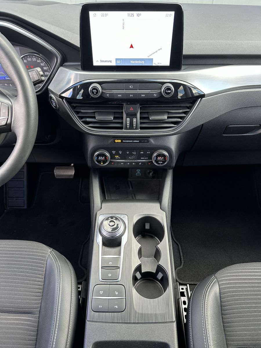 Fahrzeugabbildung Ford Kuga 2.5 Duratec PHEV Titanium X NAV+LED+AHK+B&O