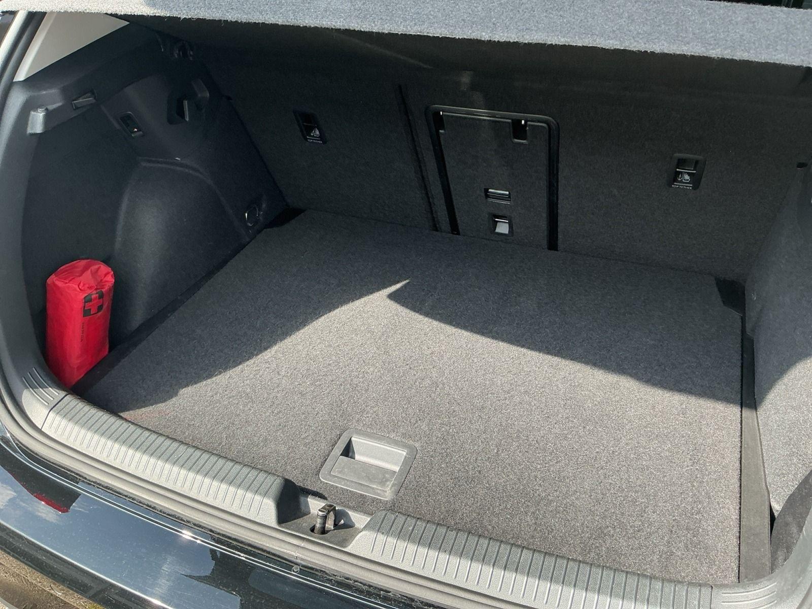Volkswagen Golf VIII 2.0 TDI Life AHK Pano Navi LED Kamera, миниатюра 12