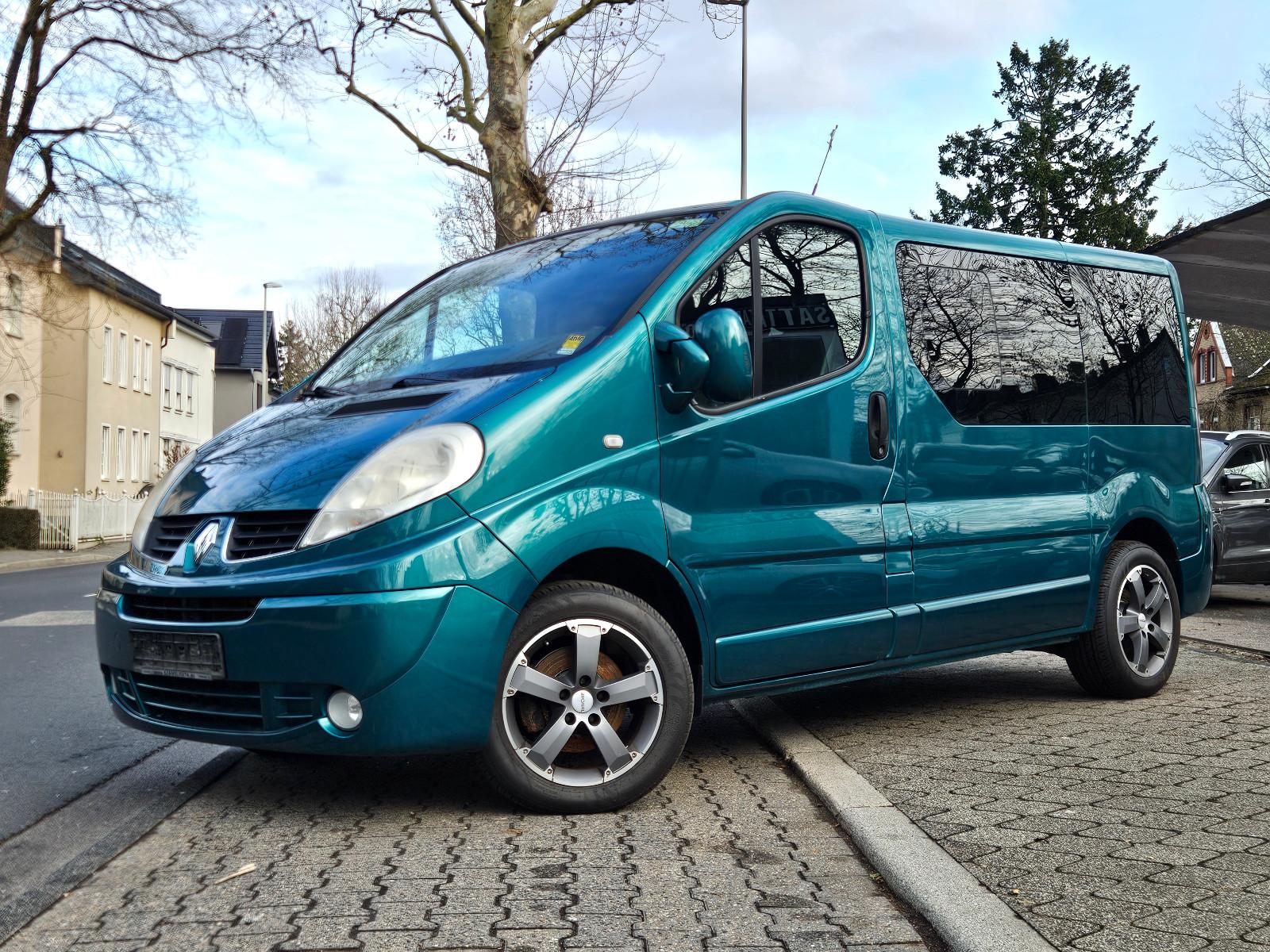 Renault Trafic Passenger Expression 8Sitze 2.Hand