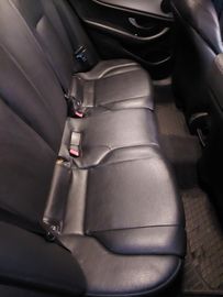 Mercedes E 200 - 12