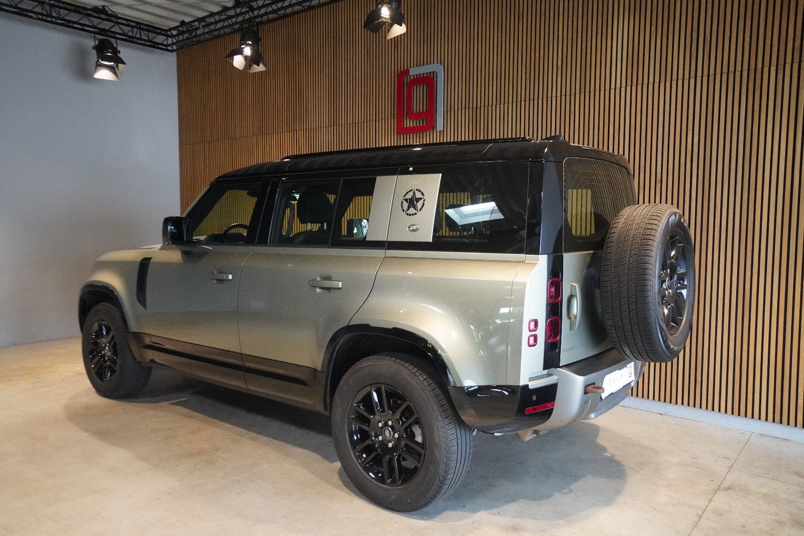 Land Rover Defender 110 X-Dynamic D250 1.Hd Ufrei Pano AHK foto 3