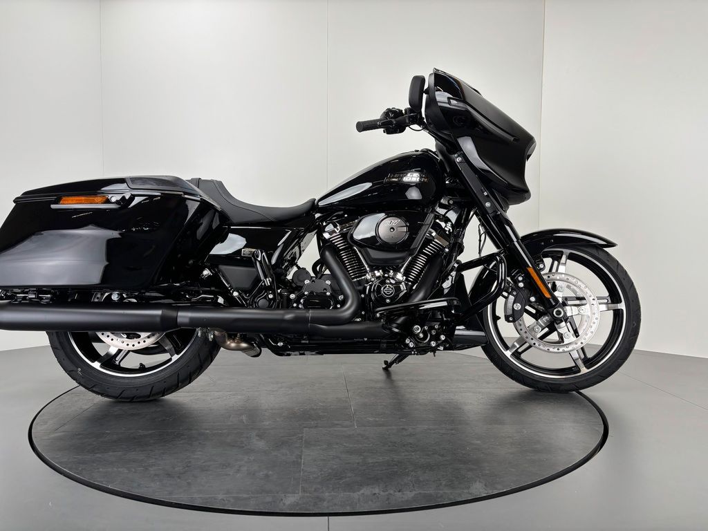 Fahrzeugabbildung Harley-Davidson STREET GLIDE *NEUWERTIG *MY25