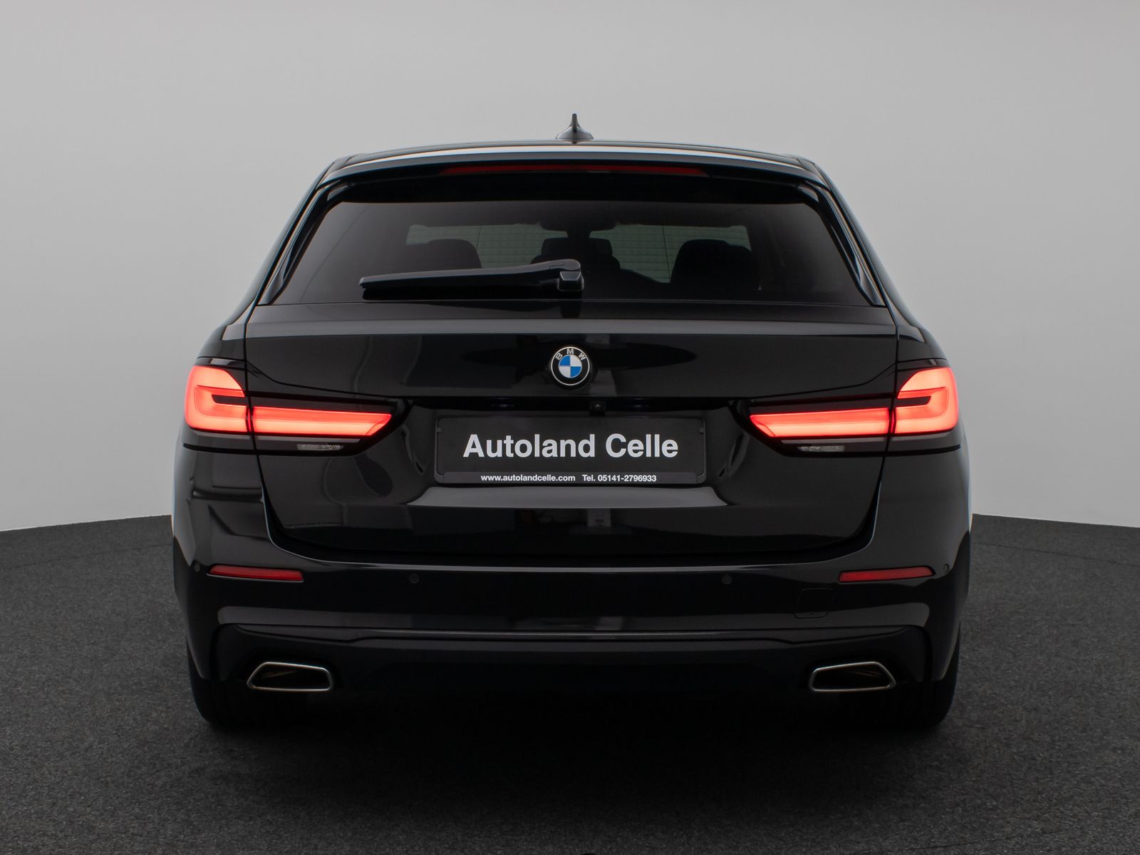 Fahrzeugabbildung BMW 520d Kamera DAB H/K Alarm DisKey Panorama MSport