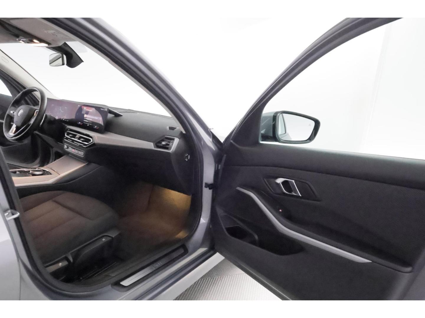 BMW 318 i Lim.Steptronic+LED+VIRTUAL+KAMERA+TEMPO, миниатюра 19