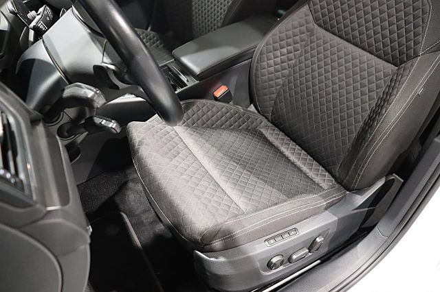 Superb Combi 1.8 TSI Style DSG AHK XENON NAVI KA