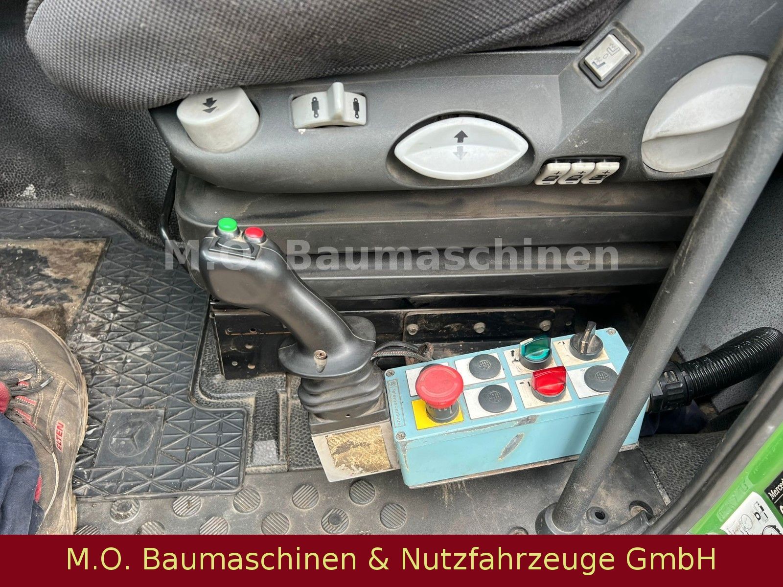Fahrzeugabbildung Mercedes-Benz Actros 3244 / Euro 5 / L+L Achse /