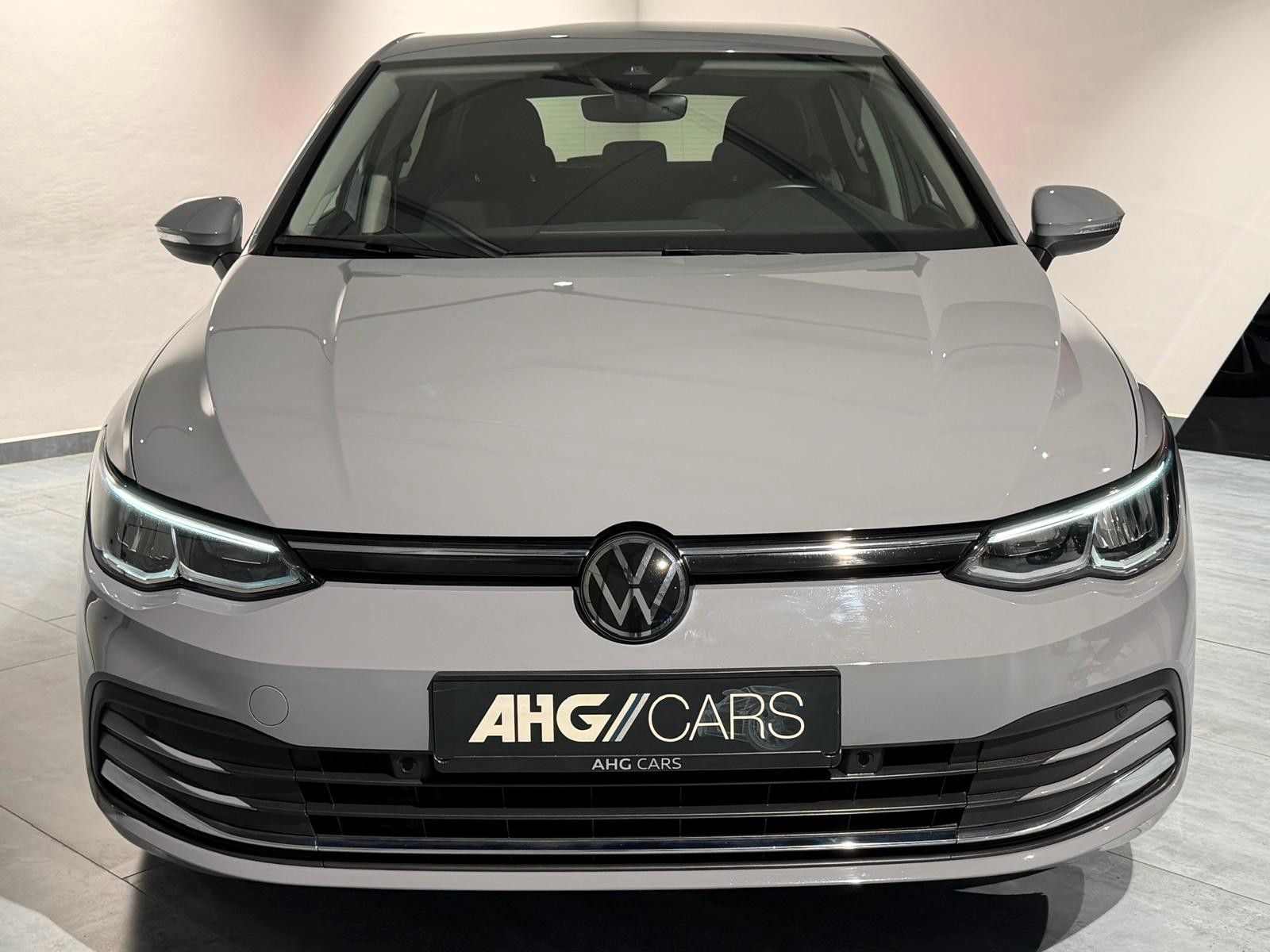 Volkswagen Golf 8 Lim. Move 2,0 TDI DSG*NAVI*LED*R-KAMARA* imagem 2