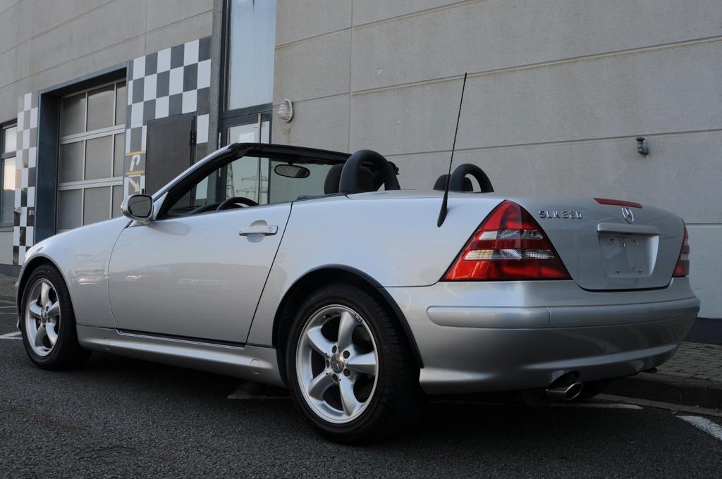Mercedes-Benz SLK 320