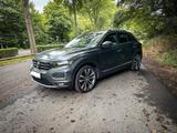 Volkswagen T-Roc 2.0 TSI /DSG /AHK/ 4MOTION Sport  - VW T-Roc von privat