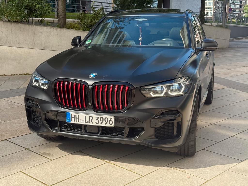 BMW X5 xDrive 30 d M Black VERMILION Edition 2022