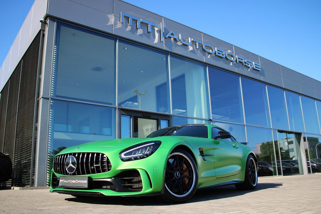 Mercedes-Benz AMG GT R