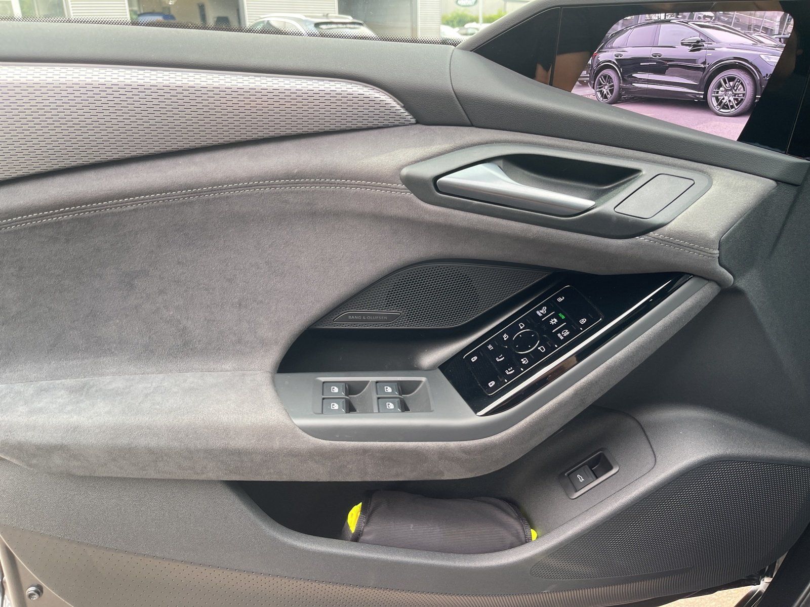 Fahrzeugabbildung Audi A6 Avant e-tron edition one edition one grey e-t