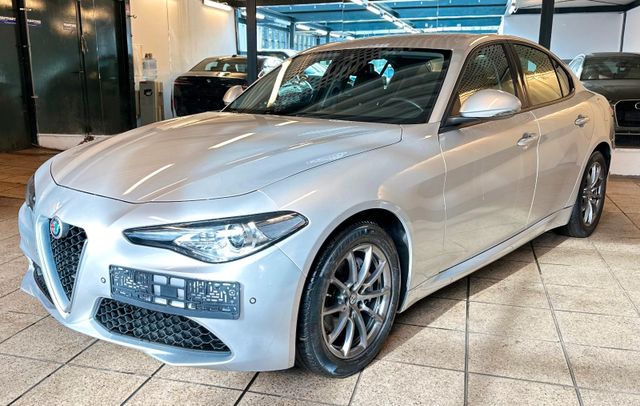 Alfa Romeo Giulia Super Navi Xenon