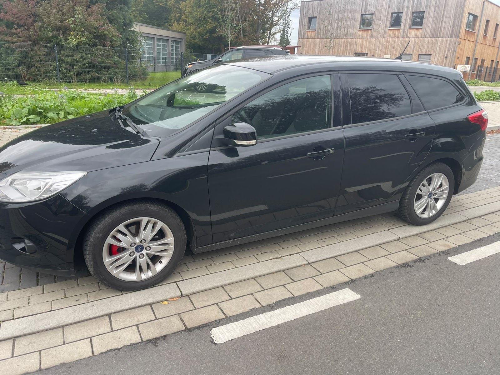 Ford Focus 2012 — engine 101 HP (74kW)