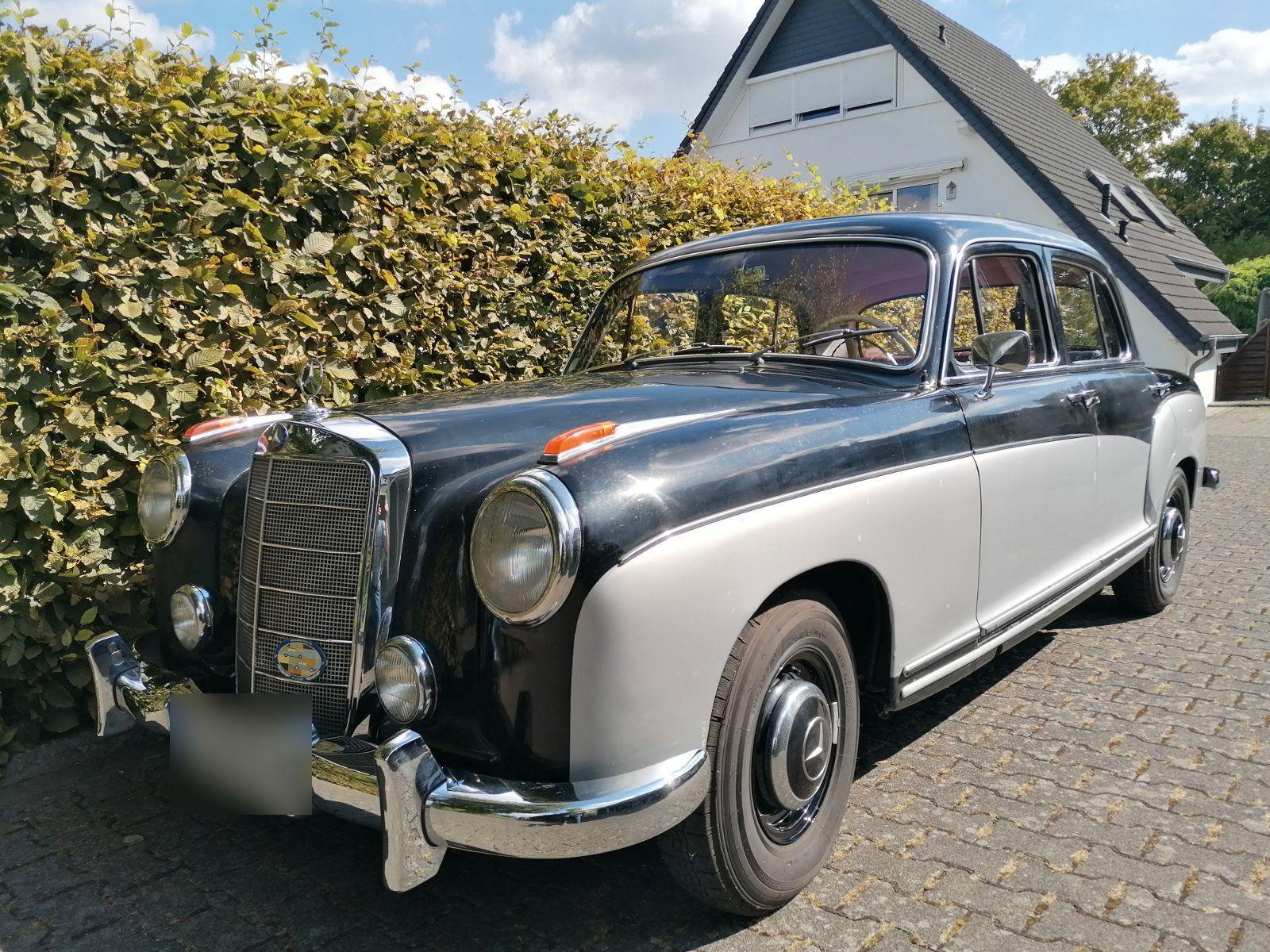 Mercedes-Benz 220