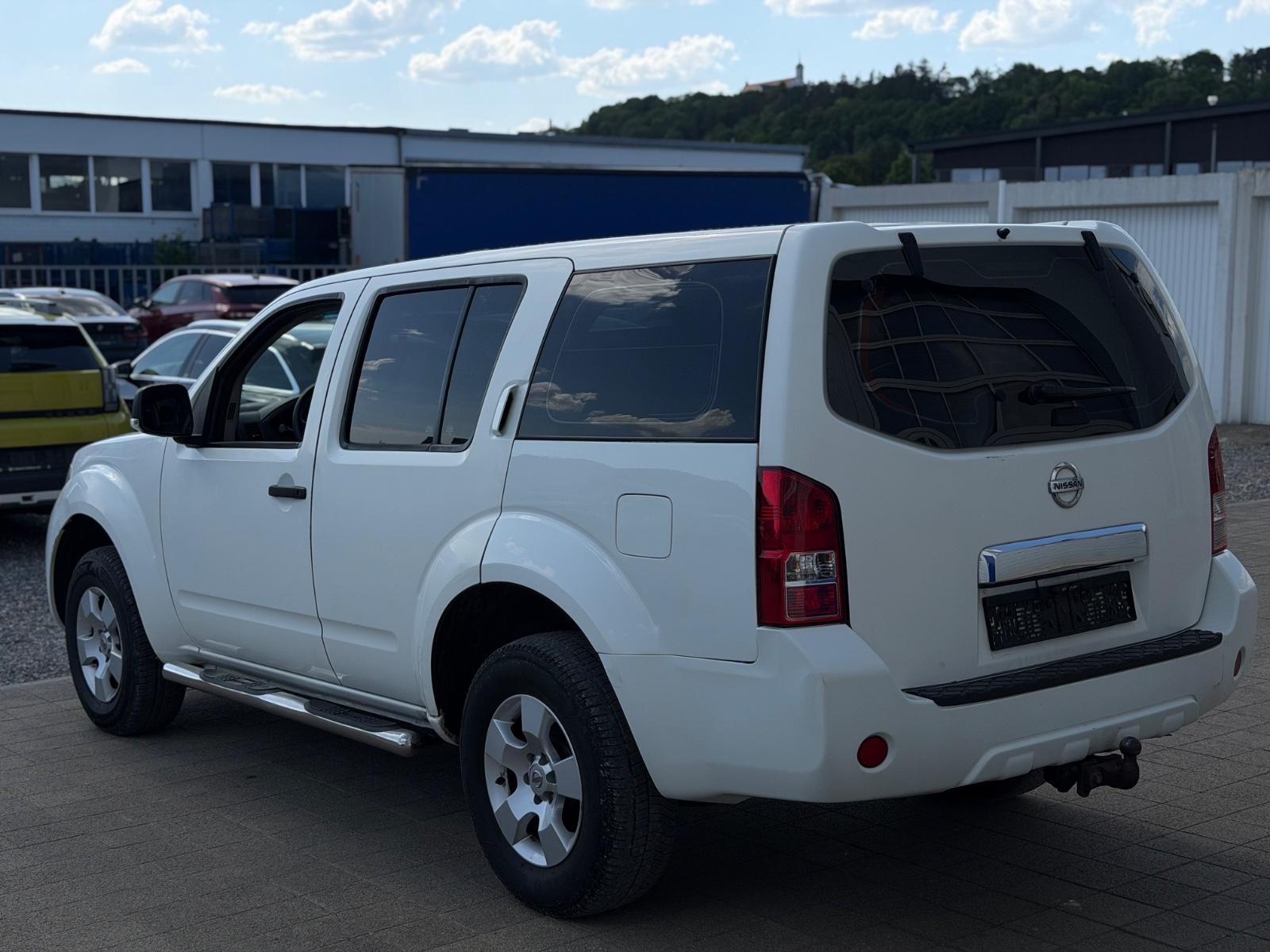 Nissan Pathfinder 2010 — photo 5