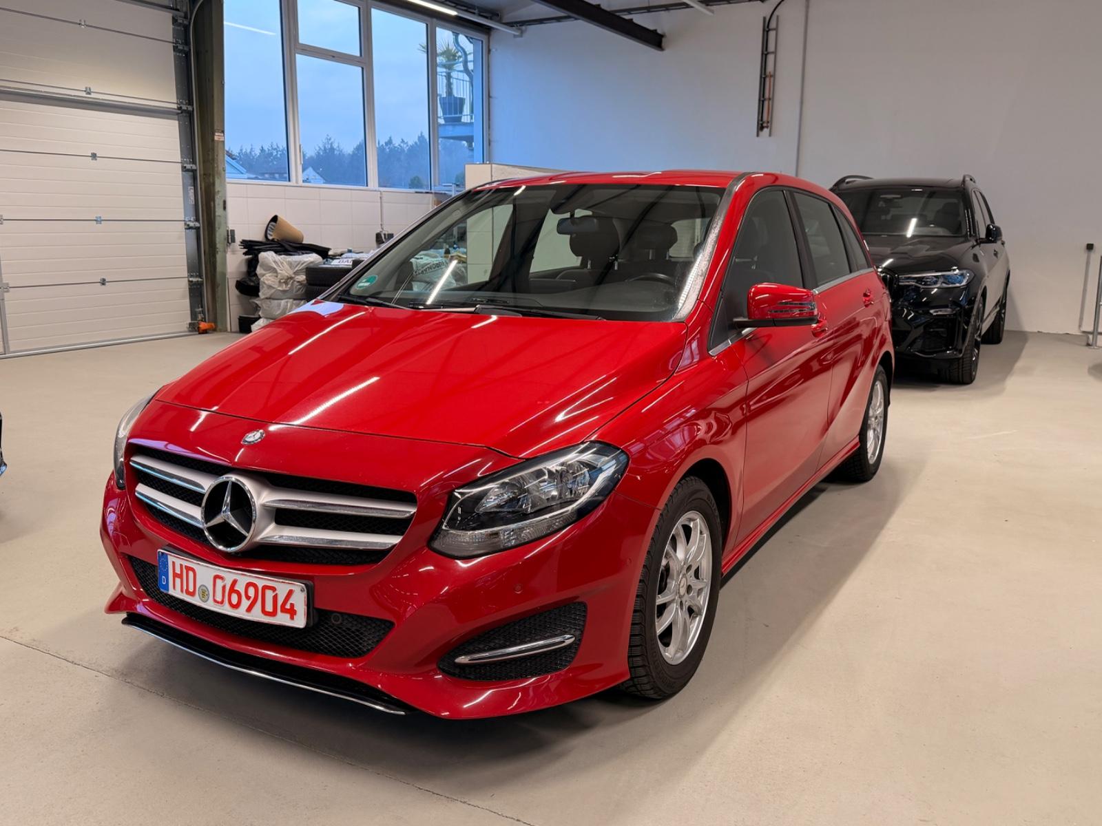 Mercedes-Benz B 200 d-Autom-PDC-Memory-Tempo-Facelift
