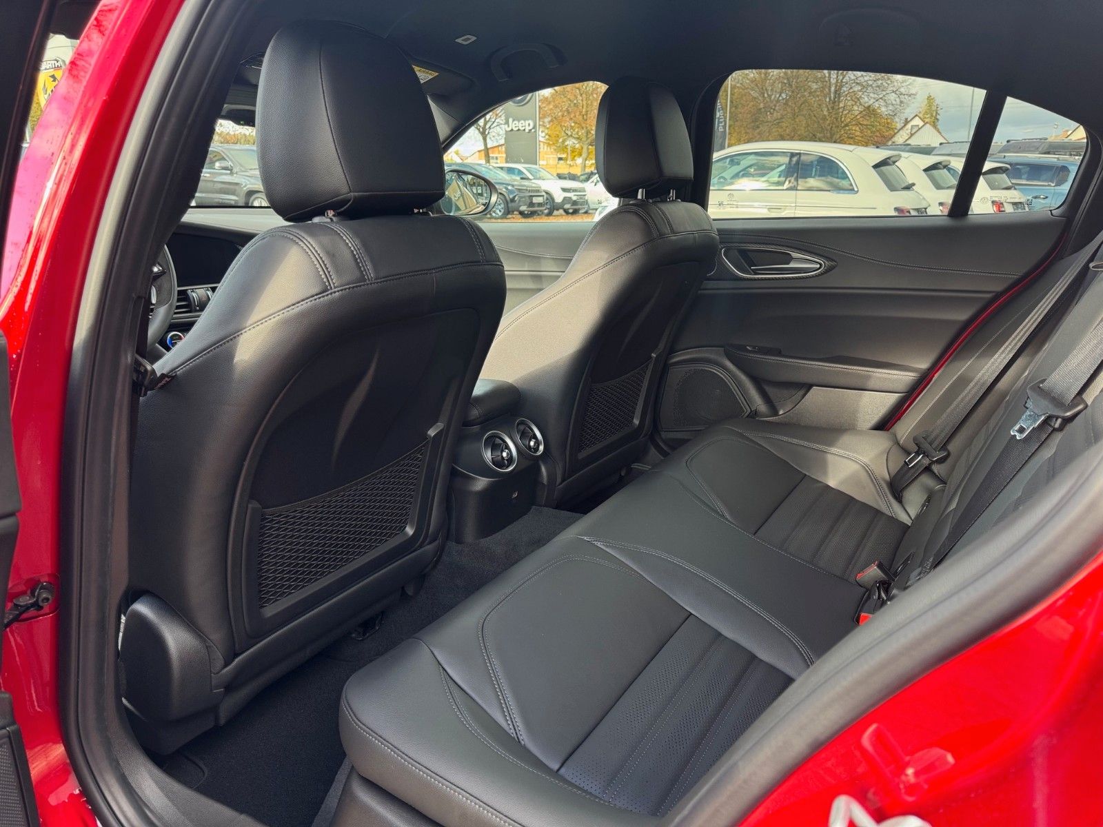 Fahrzeugabbildung Alfa Romeo Giulia 2.9 V6 Quadrifoglio Techpak. 19", Etna