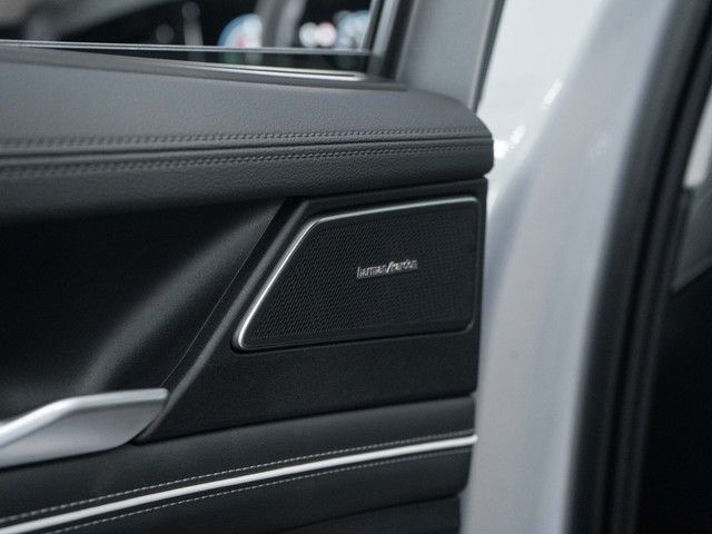 Passat Variant Elegance eHybrid AHK Business Pre