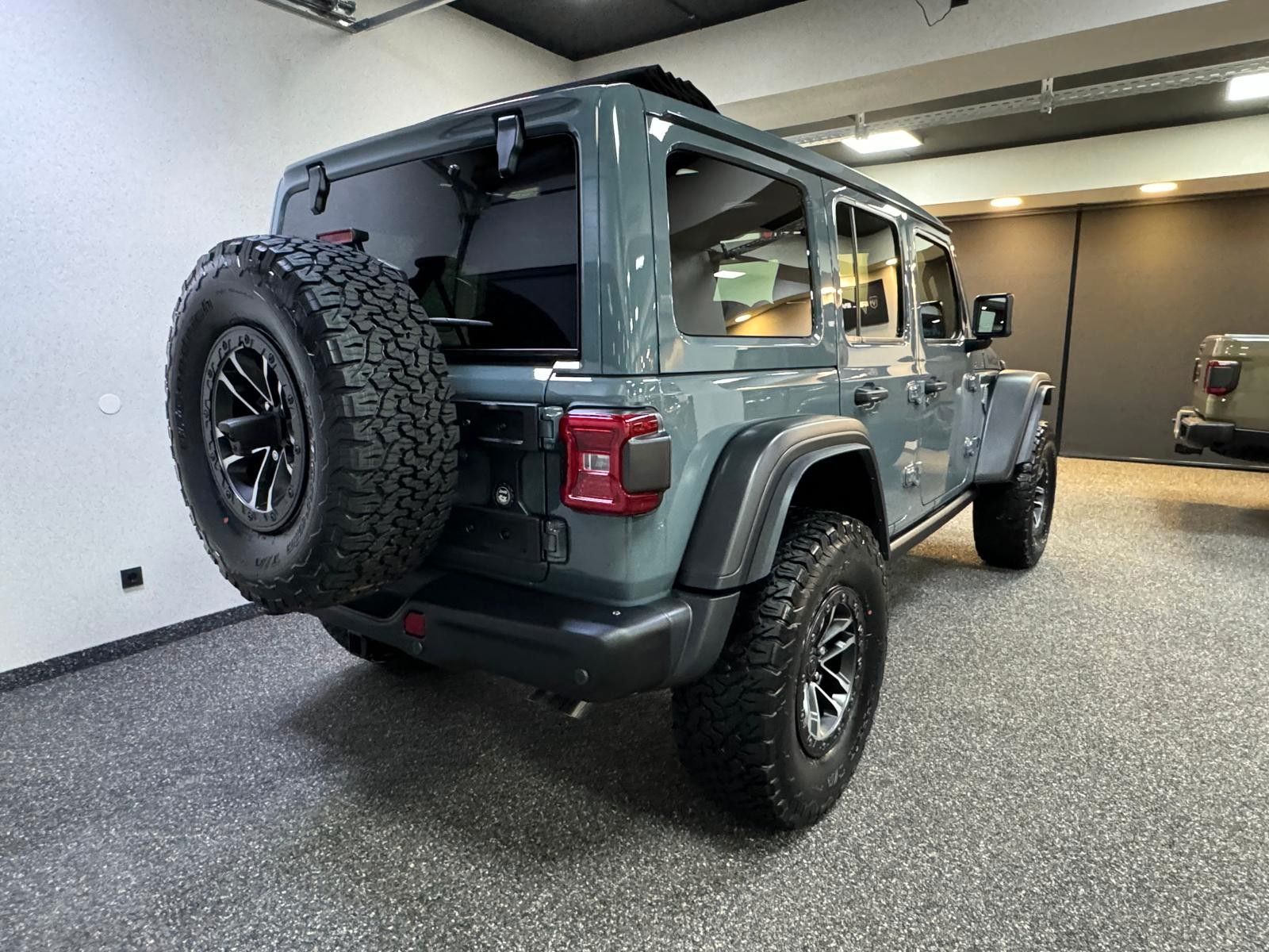 Fahrzeugabbildung Jeep MOAB 392-6.4L HEMI V8-WINDE-SKY ONE-35"