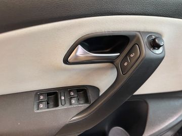 Volkswagen Polo V CrossPolo 1.4*SPORTSITZE*KLIMA*TÜV*2.HAND
