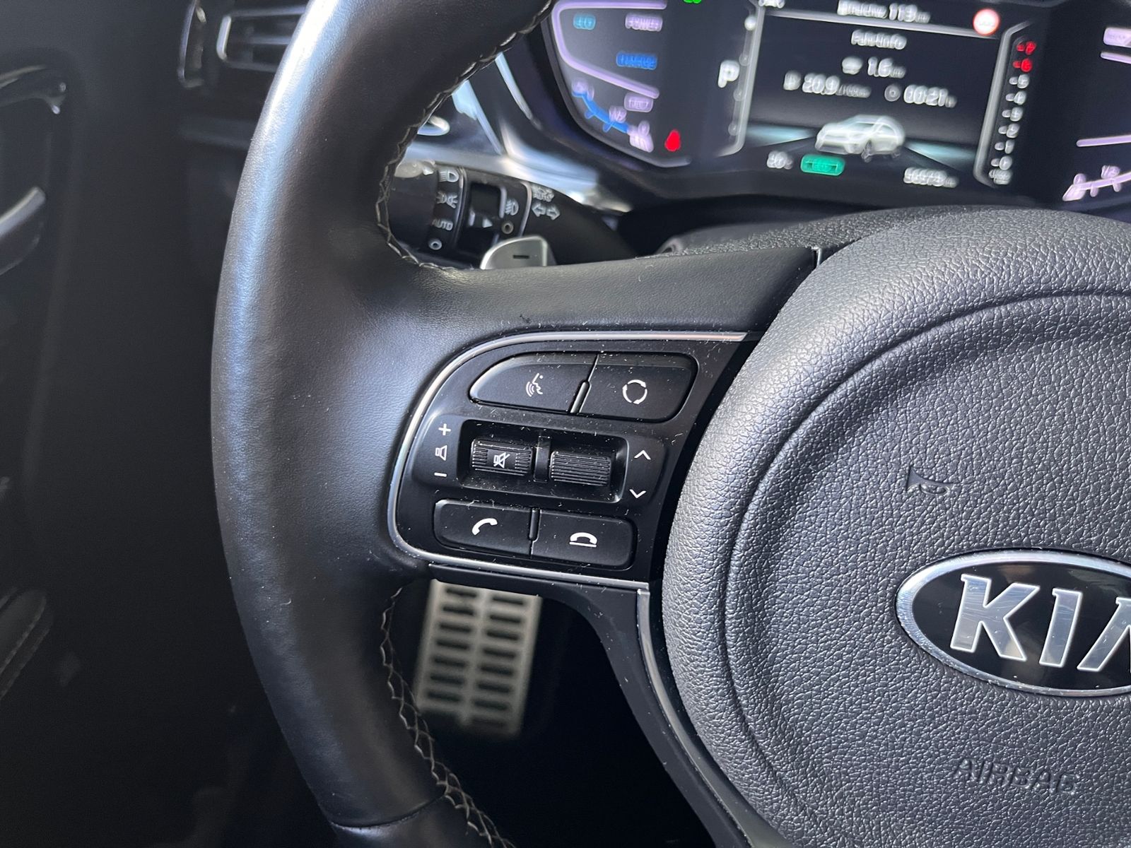Fahrzeugabbildung Kia Niro Spirit PHEV LED NAVI LEDER SHZ AHK