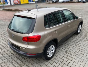 Volkswagen Tiguan - 4