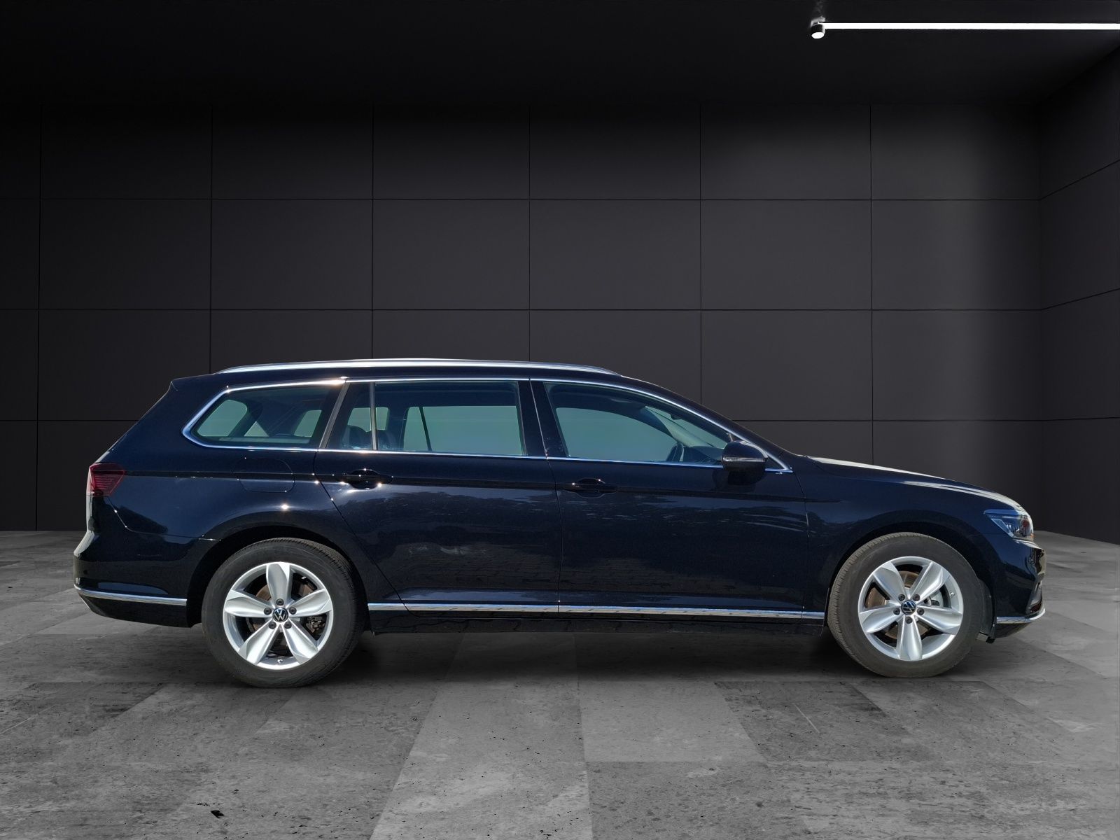 Fahrzeugabbildung Volkswagen Passat Variant TDI Elegance DSG STH Matrix AHK N