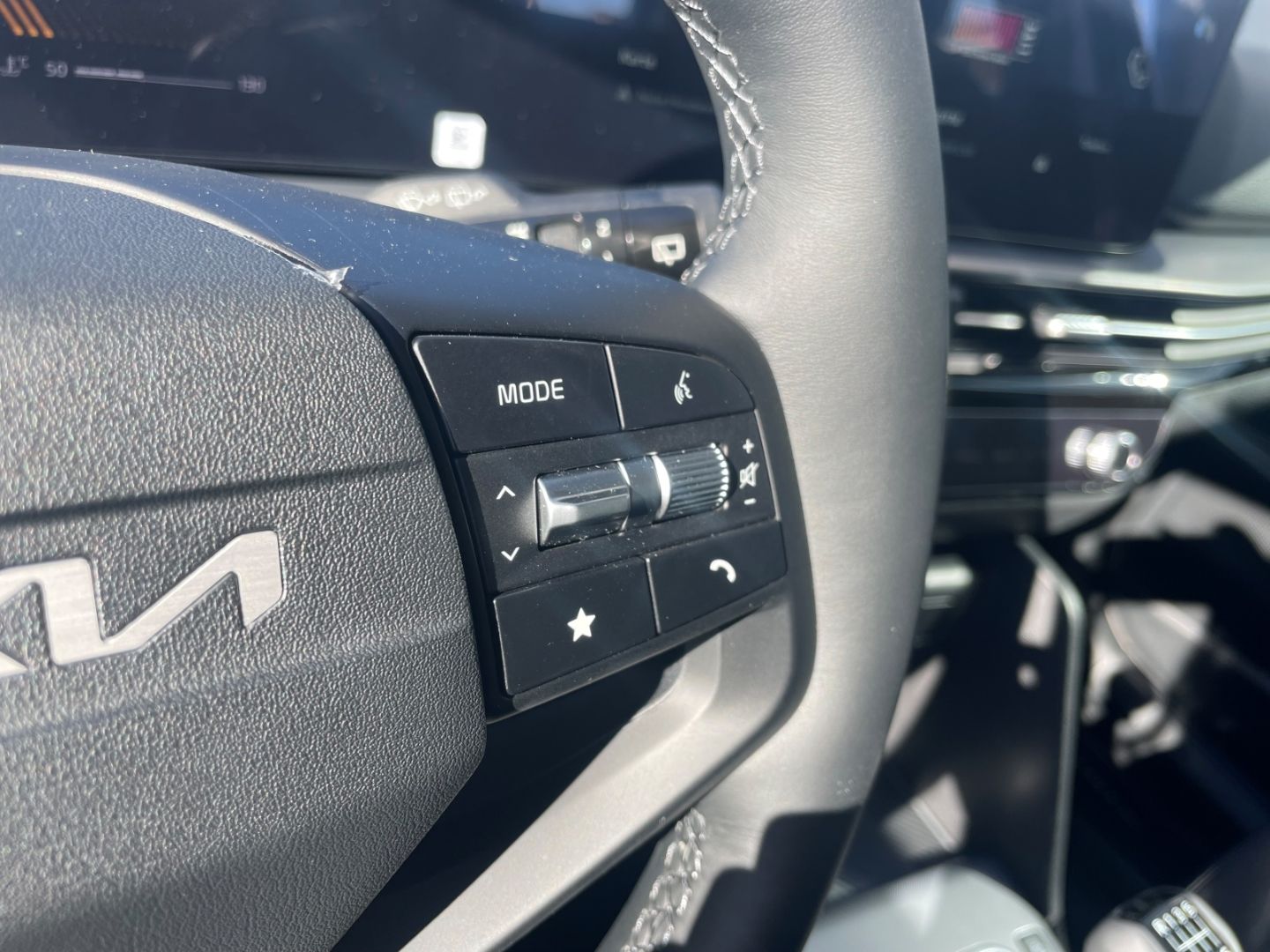 Fahrzeugabbildung Kia Sportage Vision Kamera SHZ vo/hi LED Navi DAB