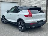 Volvo XC40 T3 R Design Geartronic R Design - Volvo XC40 von privat