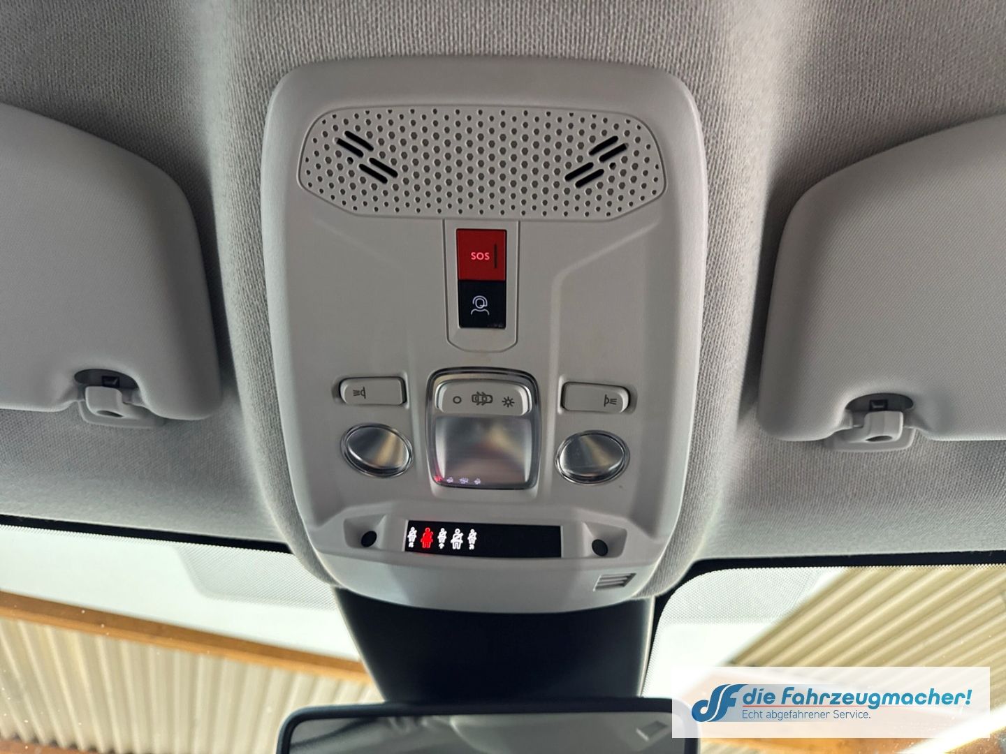 Fahrzeugabbildung Citroën C4 e - Shine HUD Navi 360 Kamera LED Apple CarPl
